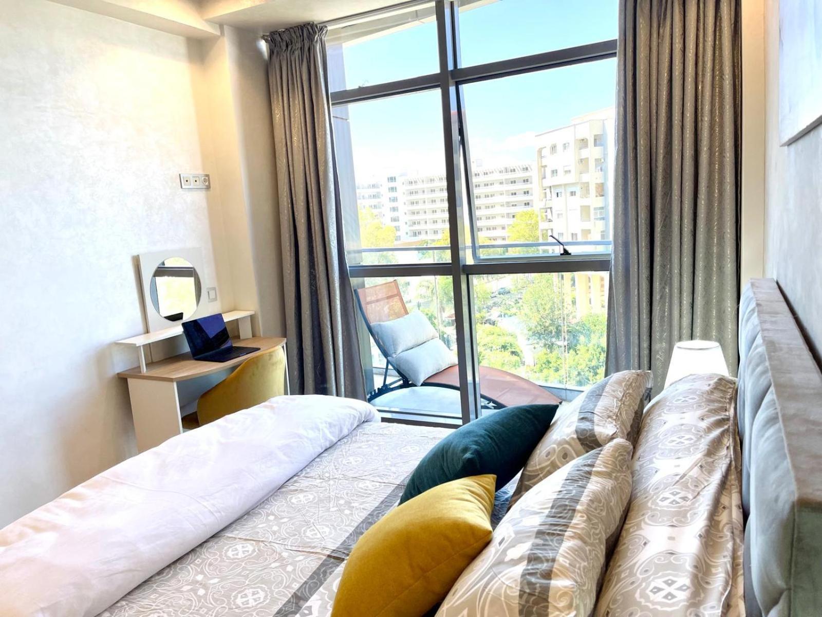 Modern Elegance With Sea Views In Central Tangier - Steps To Beach, Train And Attractions! 외부 사진
