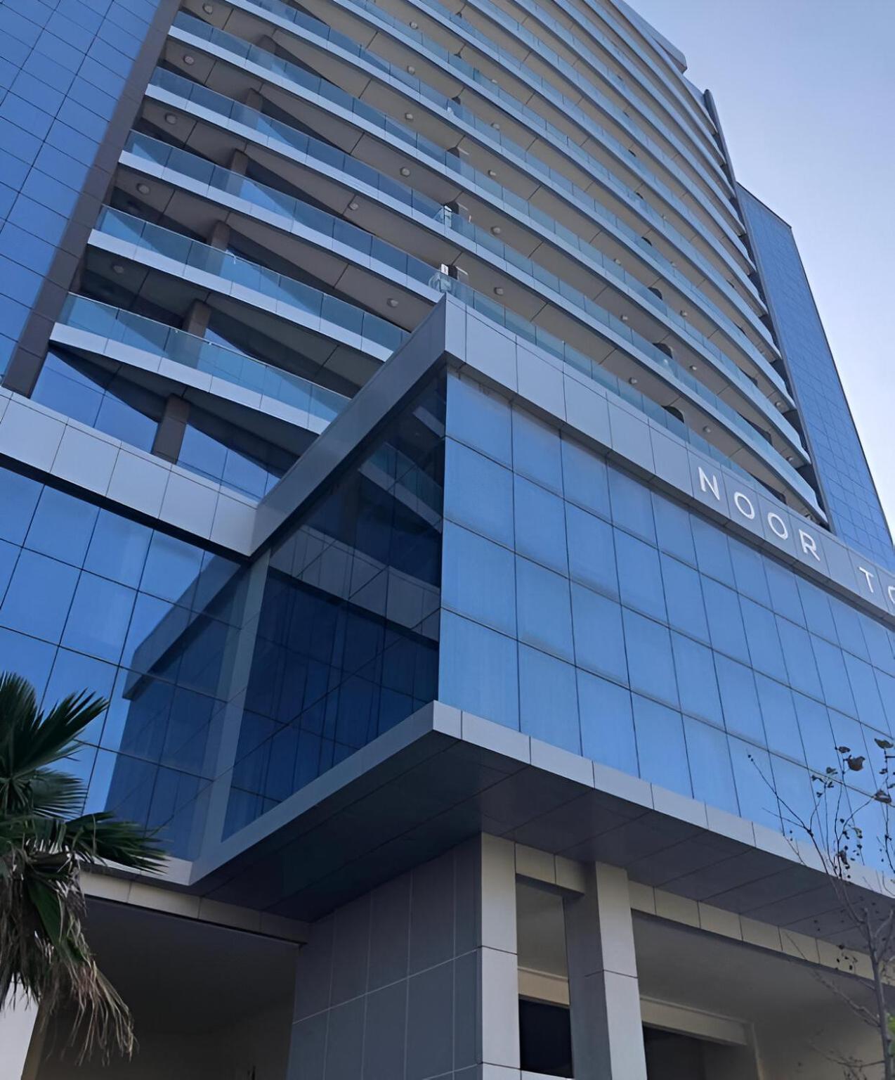 Modern Elegance With Sea Views In Central Tangier - Steps To Beach, Train And Attractions! 외부 사진